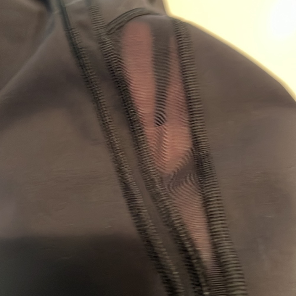 Lululemon women’s crop leggings - Picture 8 of 10